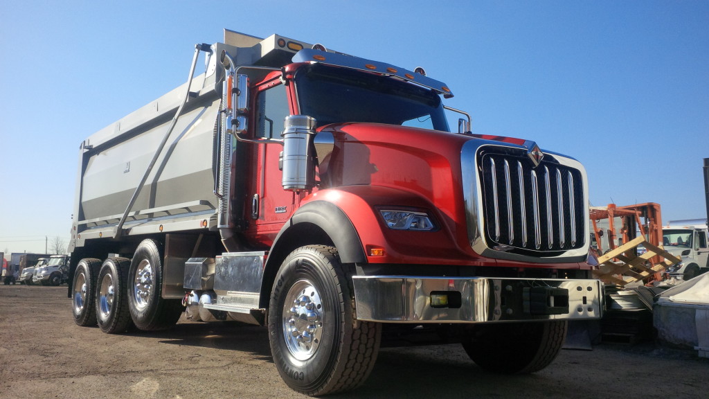 Driving the International HX620 - Truck News