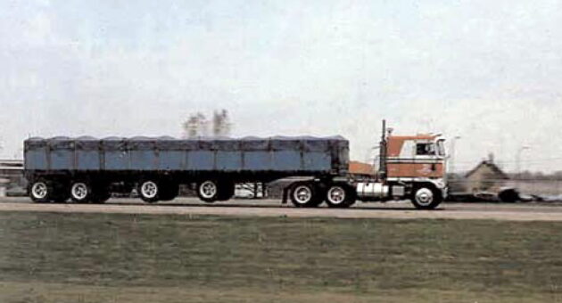 four-axle semi-trailer
