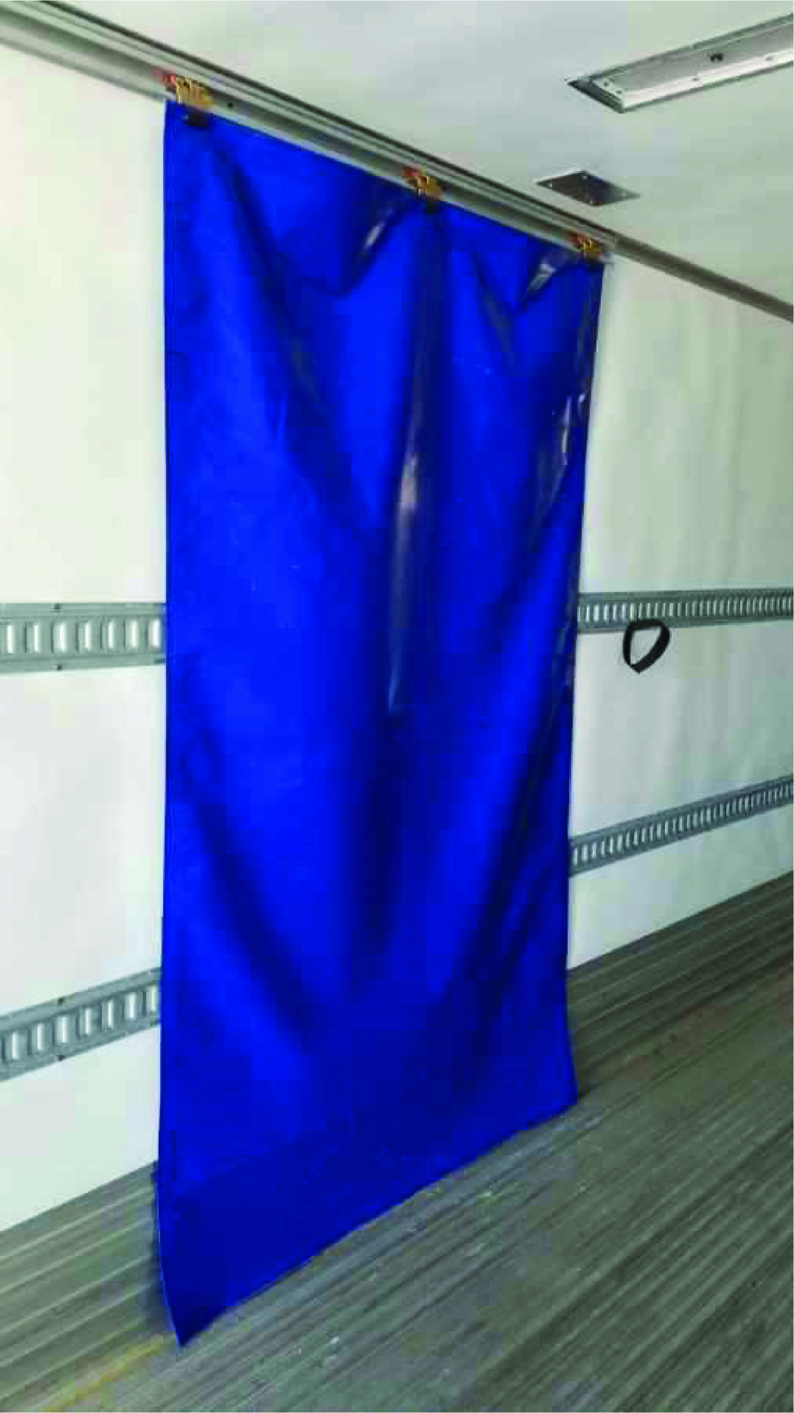 Kinedyne curtain keeps cargo cold - Truck News