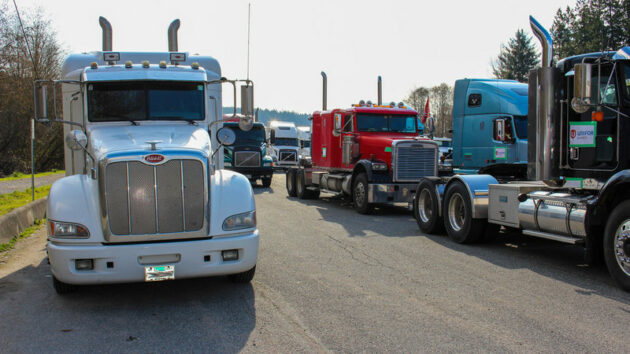 Unifor container trucks