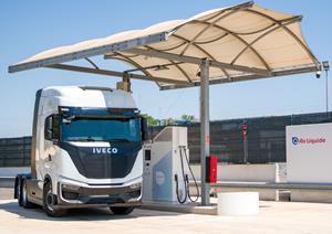 Air Liquide and Iveco hydrogen fueling station