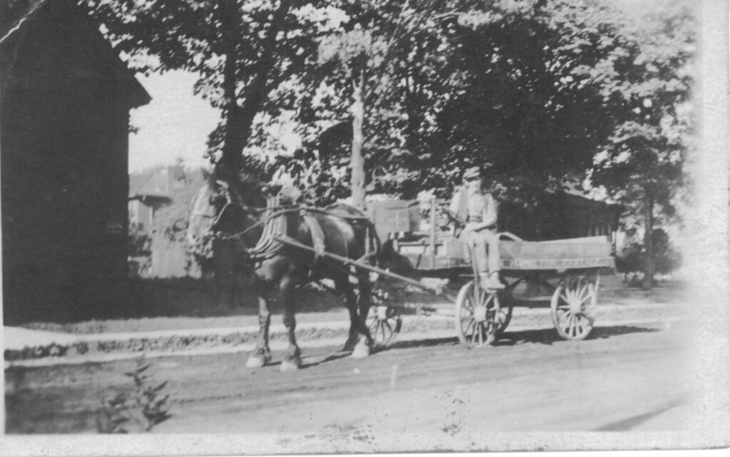 Picture of a horse and wagon