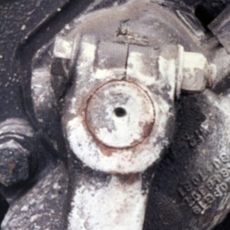 Loose steering gear output shaft